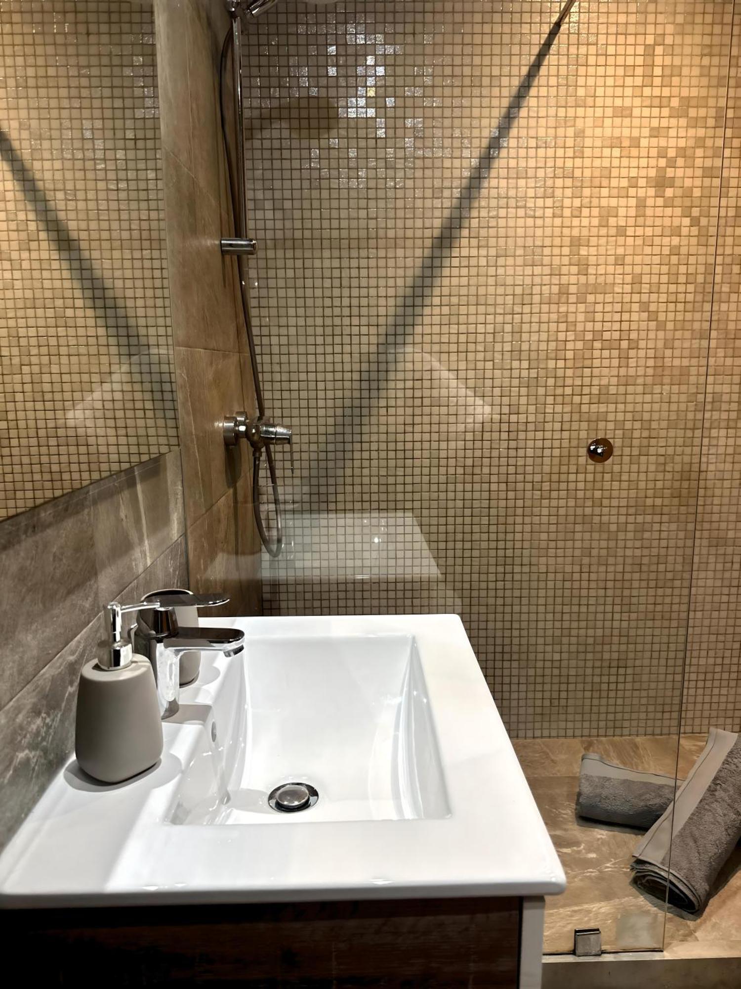 Apartamento Skyline Luxury 2 A Proximite De La Gare Casa Voyageurs